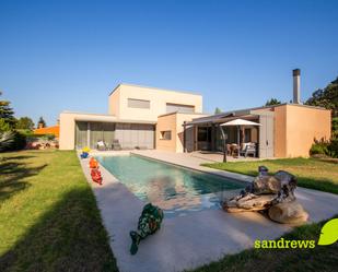 Jardí de Casa o xalet en venda en Peralada amb Aire condicionat, Terrassa i Piscina