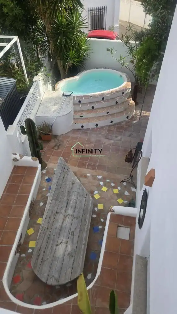 Houses for sale in Oliva Playa