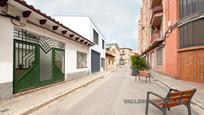 Vista exterior de Casa o xalet en venda en Mollet del Vallès amb Jardí privat i Terrassa