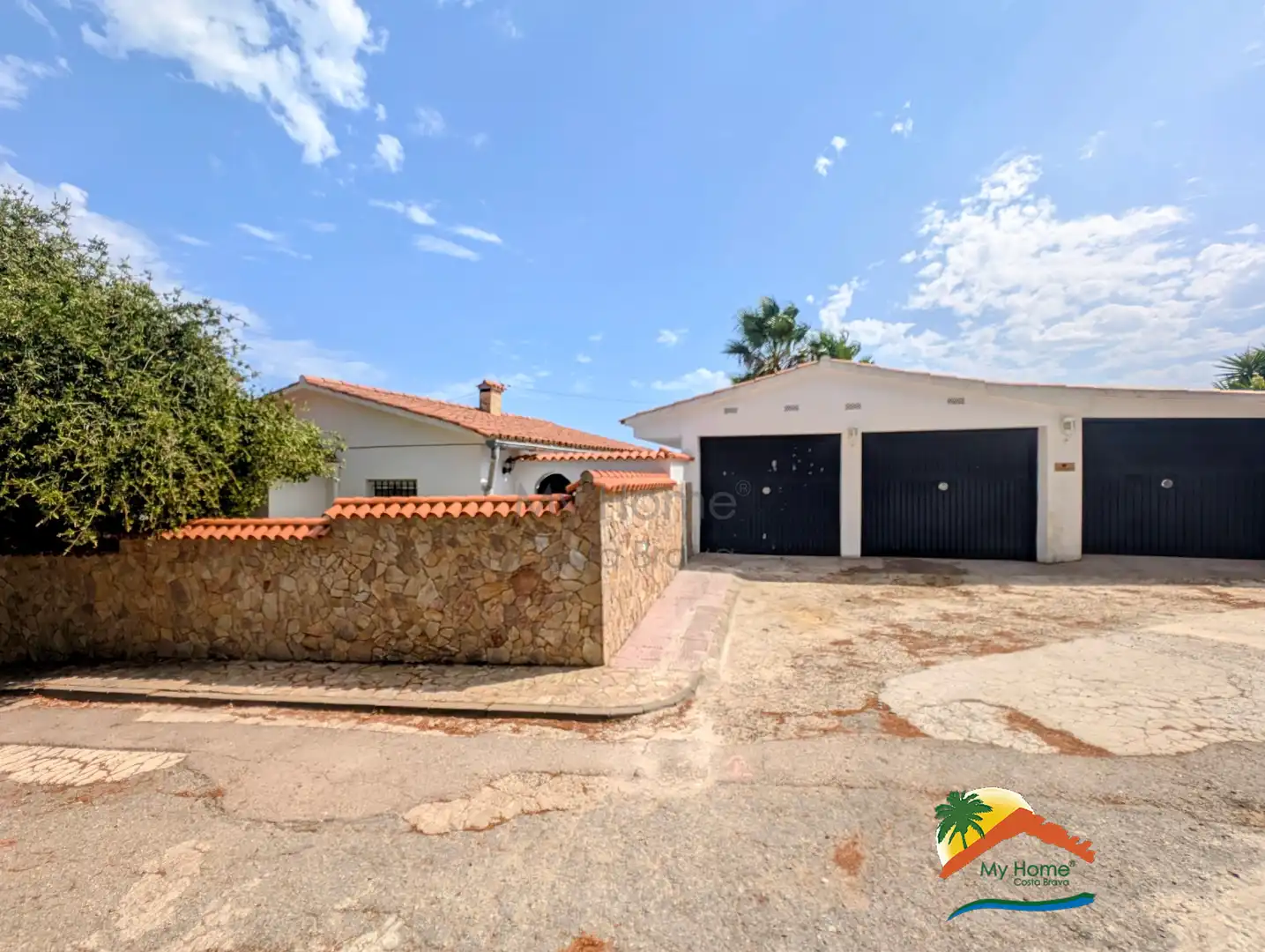 Vista exterior de Casa o xalet en venda en Lloret de Mar amb Calefacció, Jardí privat i Terrassa