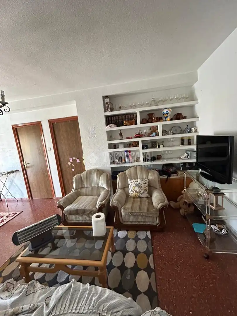 Sala de estar de Piso en venta en Granada con Balcón
