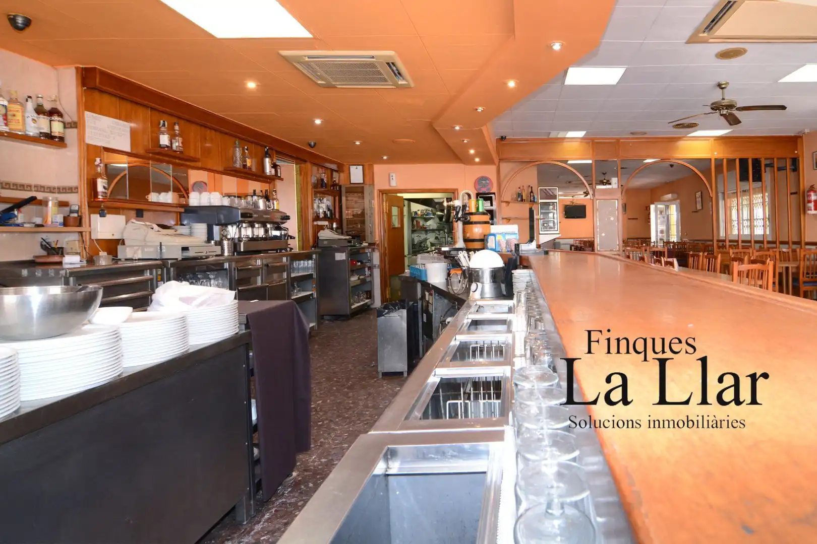 Commercial properties for sale in d'Ernest Lluch, Torrent Ballester