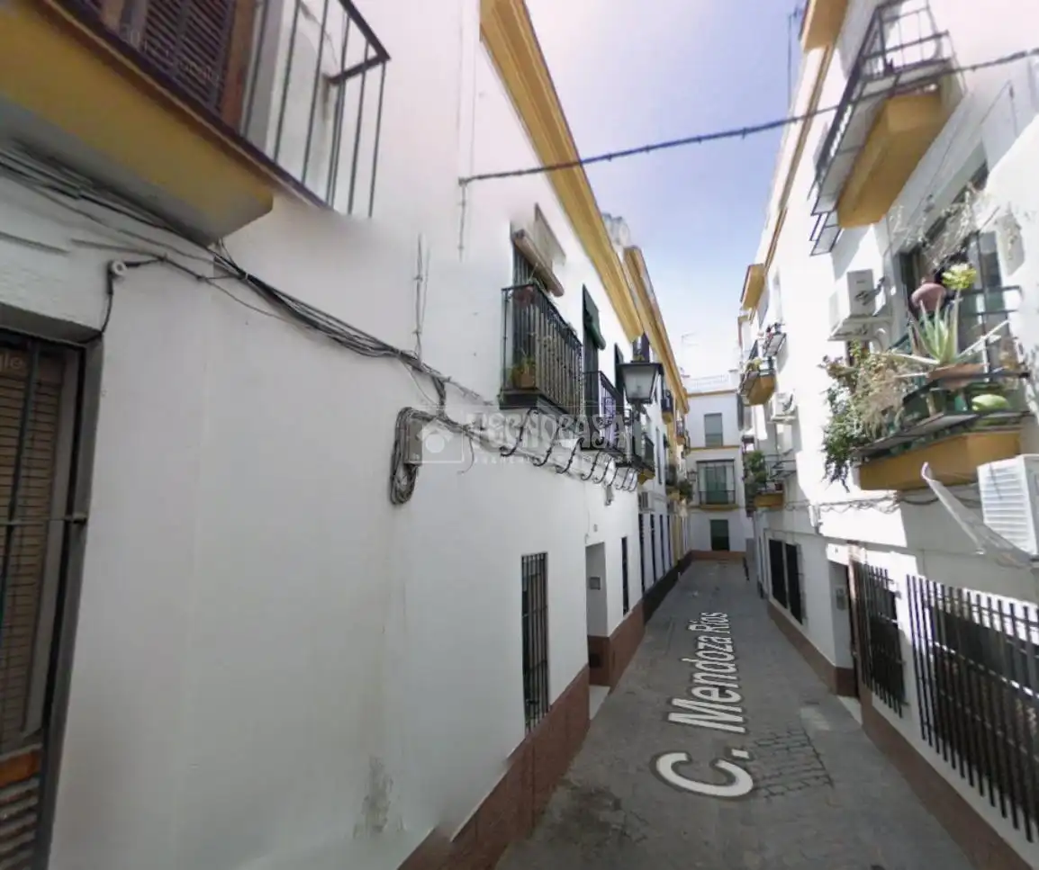 Vista exterior de Piso en venta en Sevilla con Aire acondicionado y Balcón