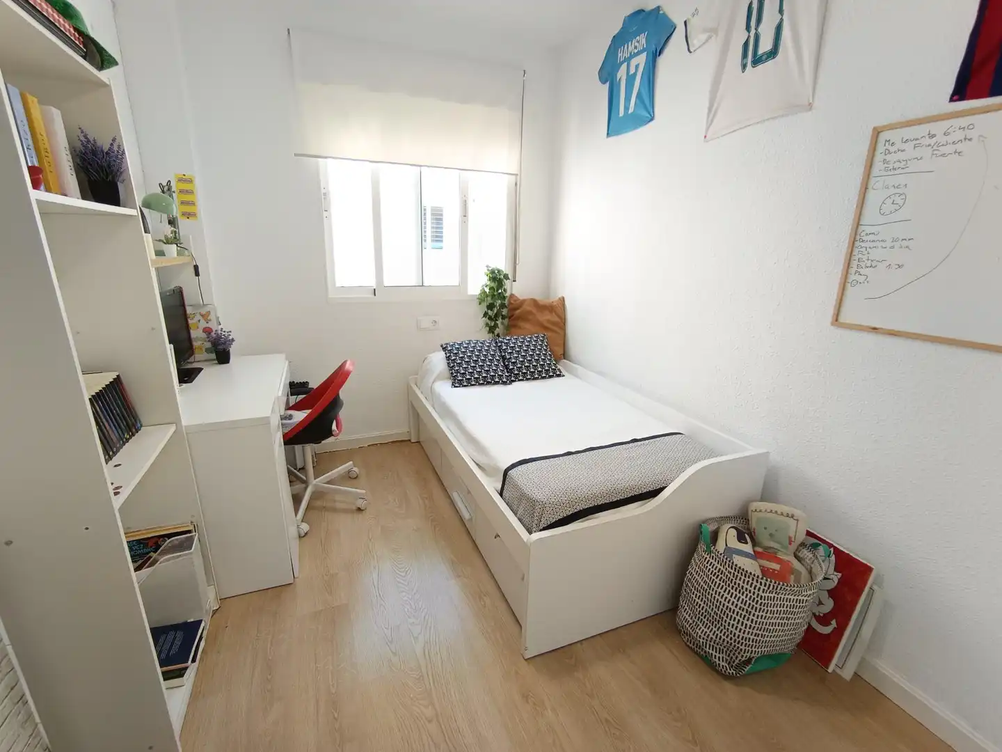 Schlafzimmer von Dachboden zum Verkauf in Molina de Segura mit Heizung