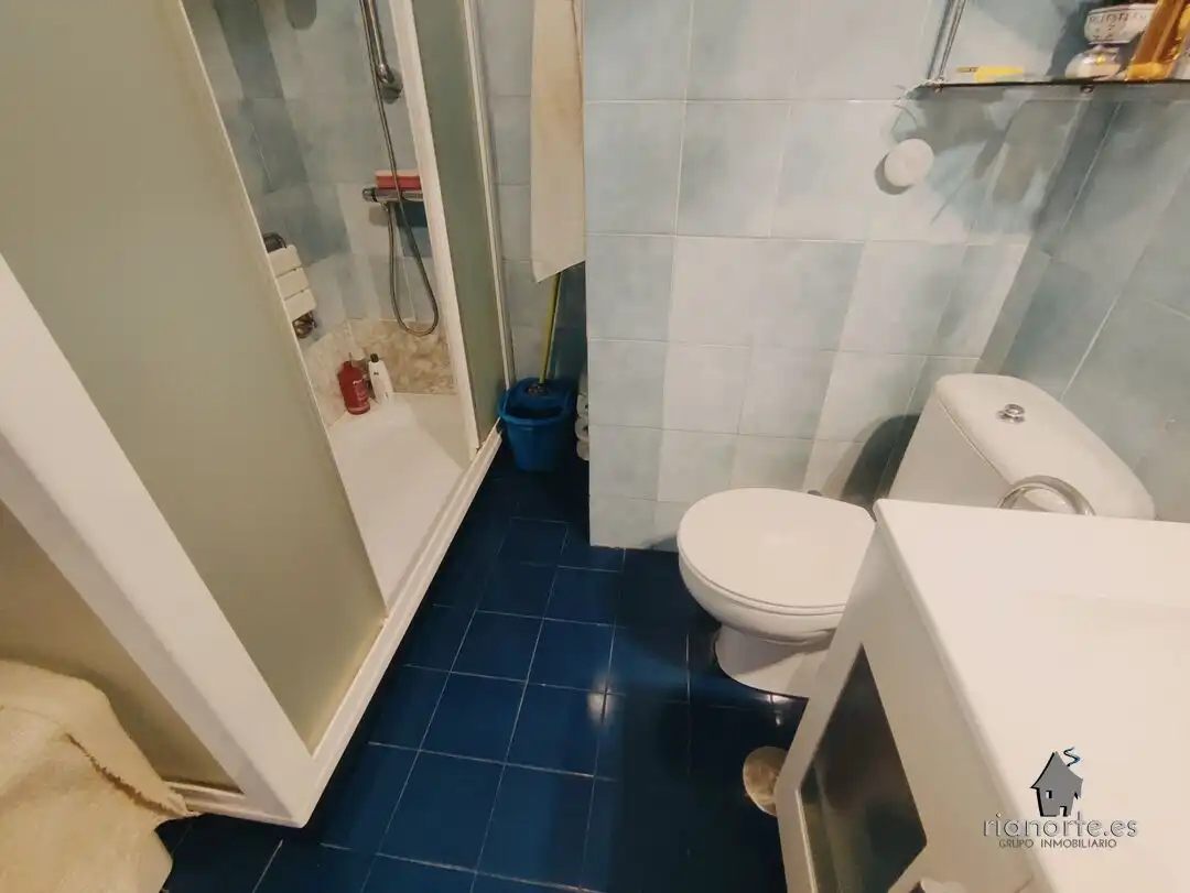 Bathroom of Flat for sale in Laviana  with Heating, Terrace and Storage room