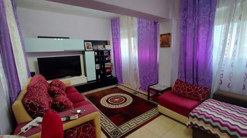 Foto 4 de Piso en venta en Santa Bárbara - Ciudad Deportiva, La Línea de la Concepción