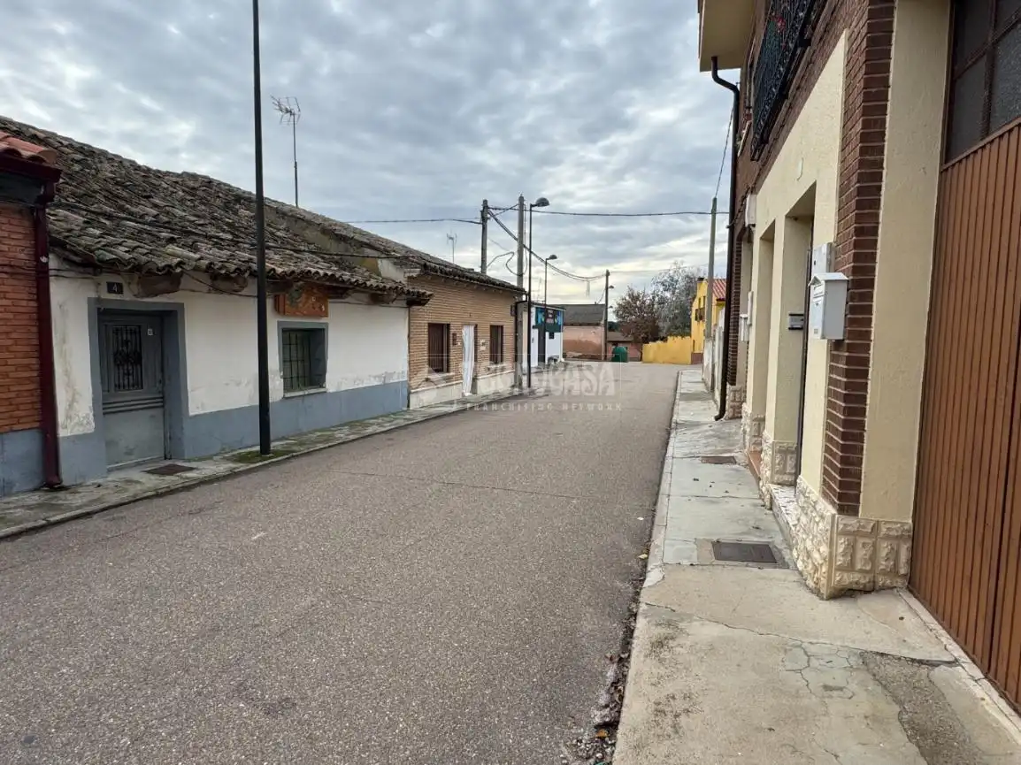 Vista exterior de Casa adosada en venta en Villanueva de Duero con Calefacción
