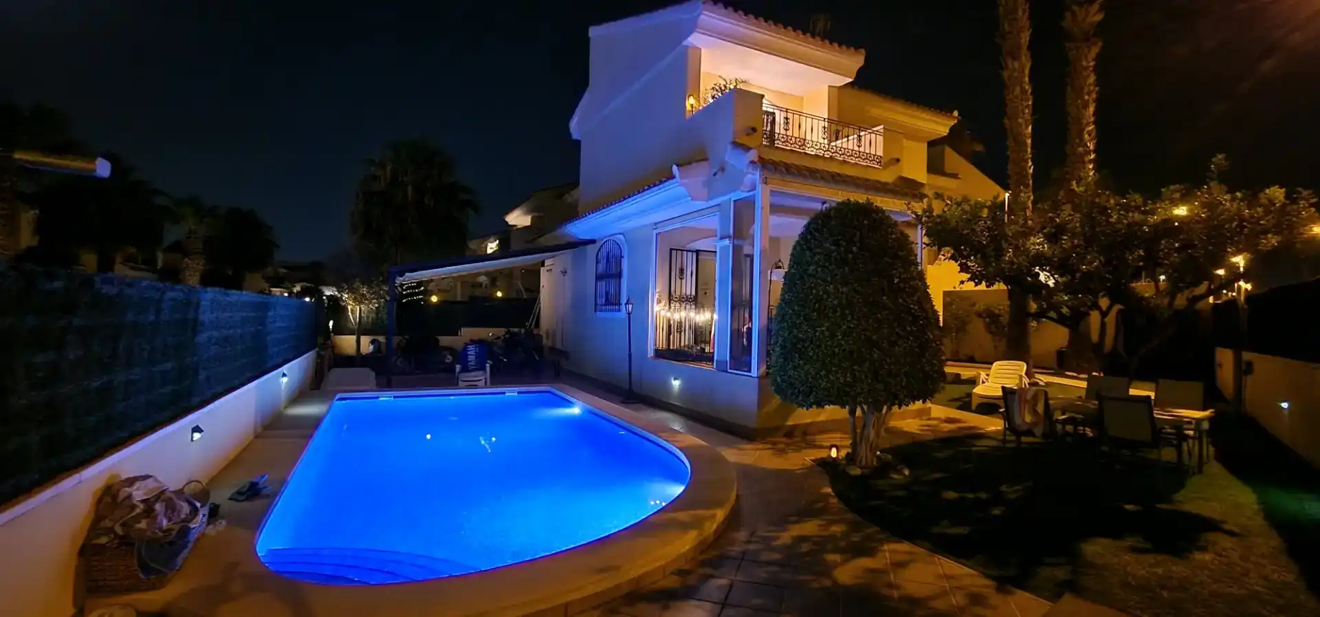 Piscina de Casa o xalet en venda en Orihuela amb Aire condicionat, Piscina i Balcó