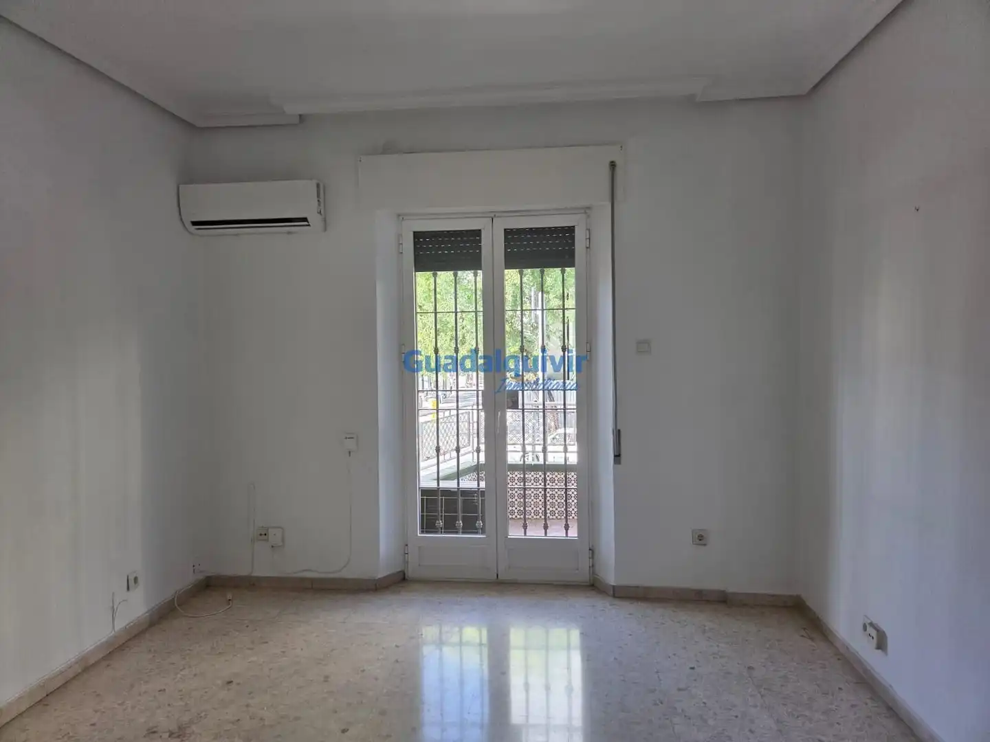 Wohnung zur Miete in EDUARDO DATO, La Buhaira