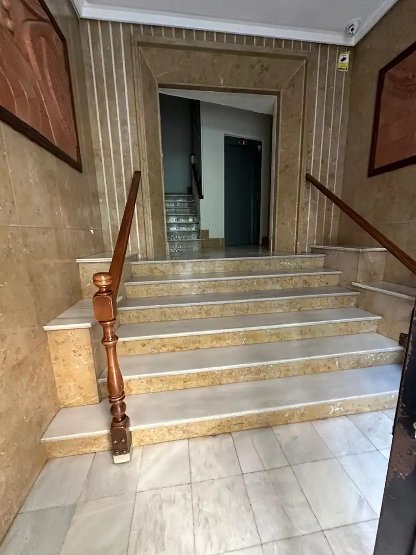 Piso con terraza en alquiler en Elche ciudad, imagen 2