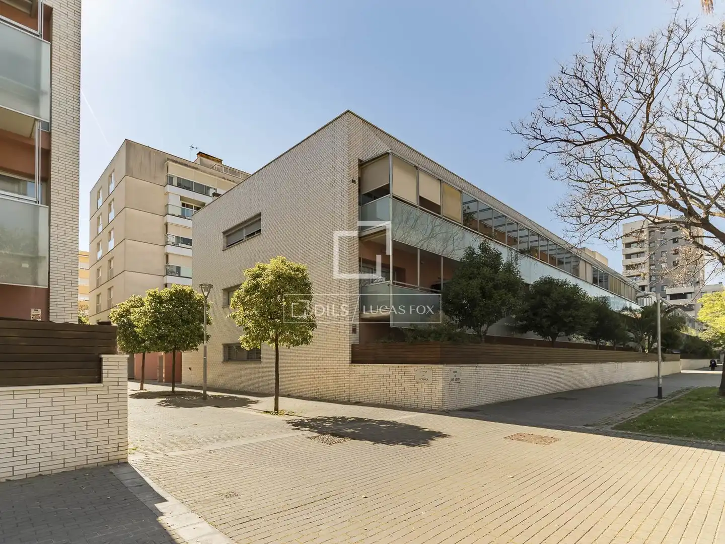 Exterior view of Flat for sale in Barcelona  with Air Conditioner, Terrace and Storage room
