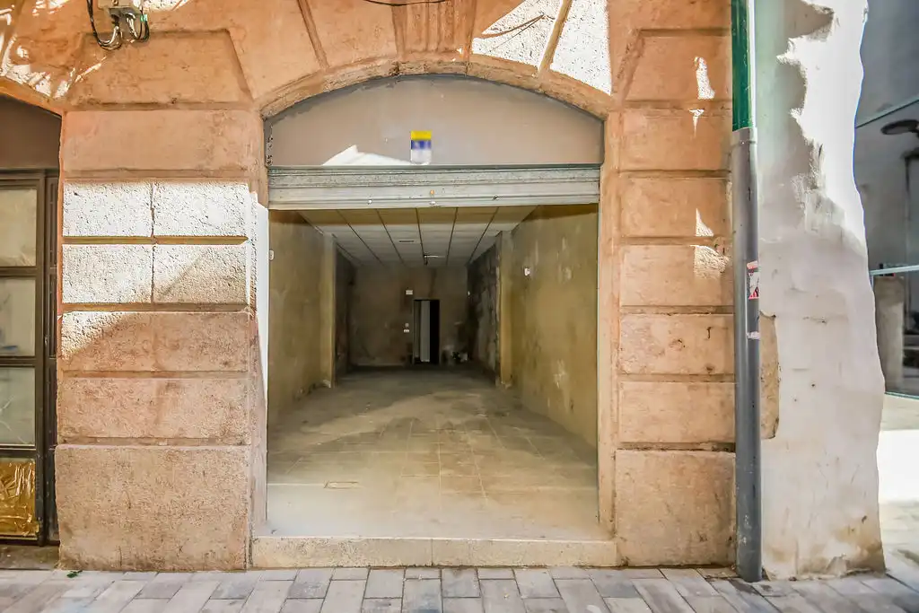 Gewerbefläche zum Verkauf in C/ Sant Oleguer
