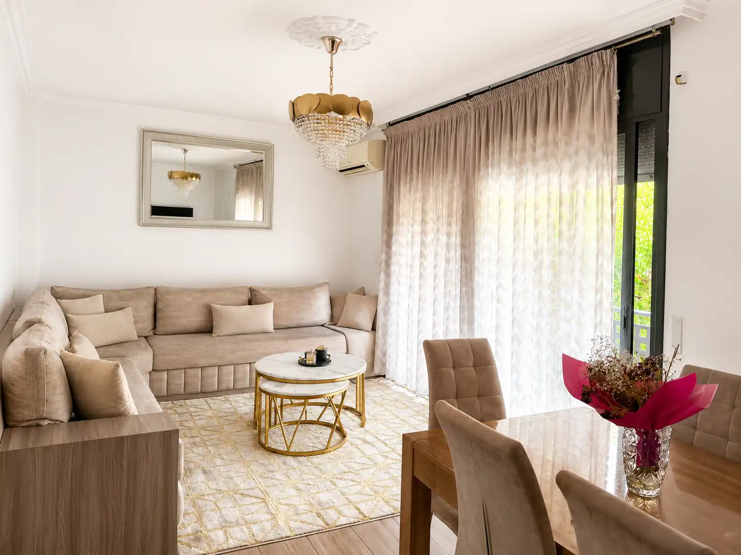 Sala d'estar de Casa o xalet en venda en Mollet del Vallès amb Aire condicionat, Calefacció i Parquet