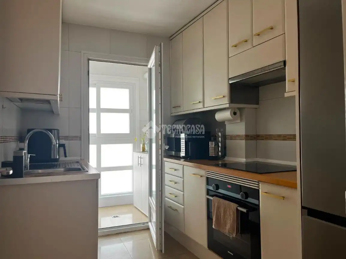 Cuina de Pis en venda en Pozuelo de Alarcón amb Aire condicionat, Calefacció i Terrassa