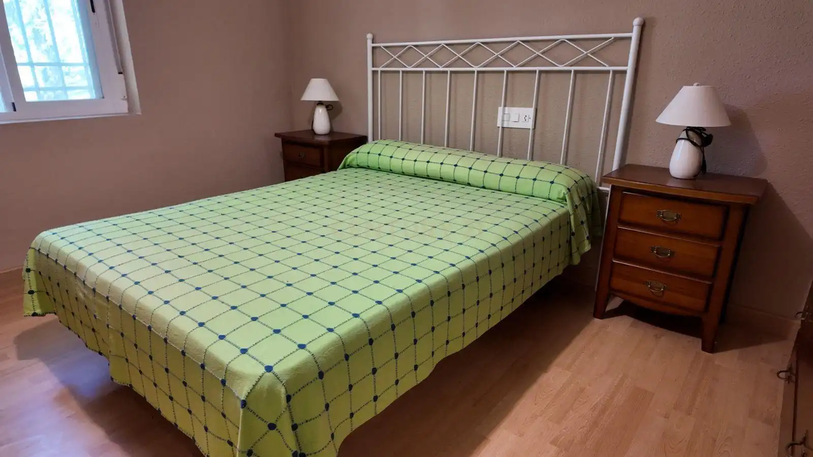 Dormitori de Casa o xalet en venda en Casar de Cáceres amb Aire condicionat, Jardí privat i Traster