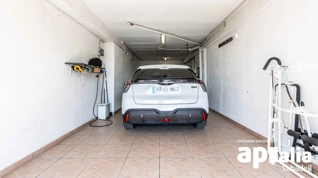 Parking de Casa o chalet en venta en Caldes de Montbui con Aire acondicionado y Jardín privado