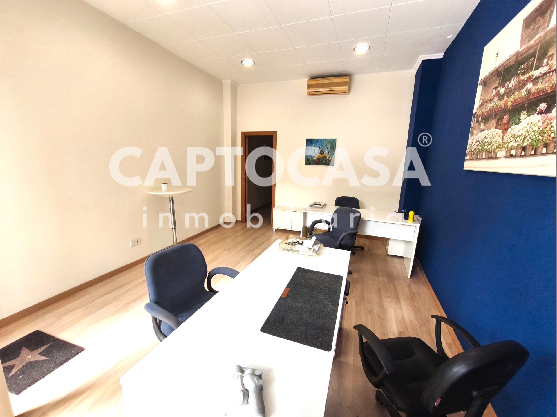 Premises for sale in Cartagena  with Air Conditioner