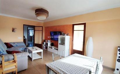 Living room of Flat for sale in  Palma de Mallorca  with Air Conditioner, TV and Balcony