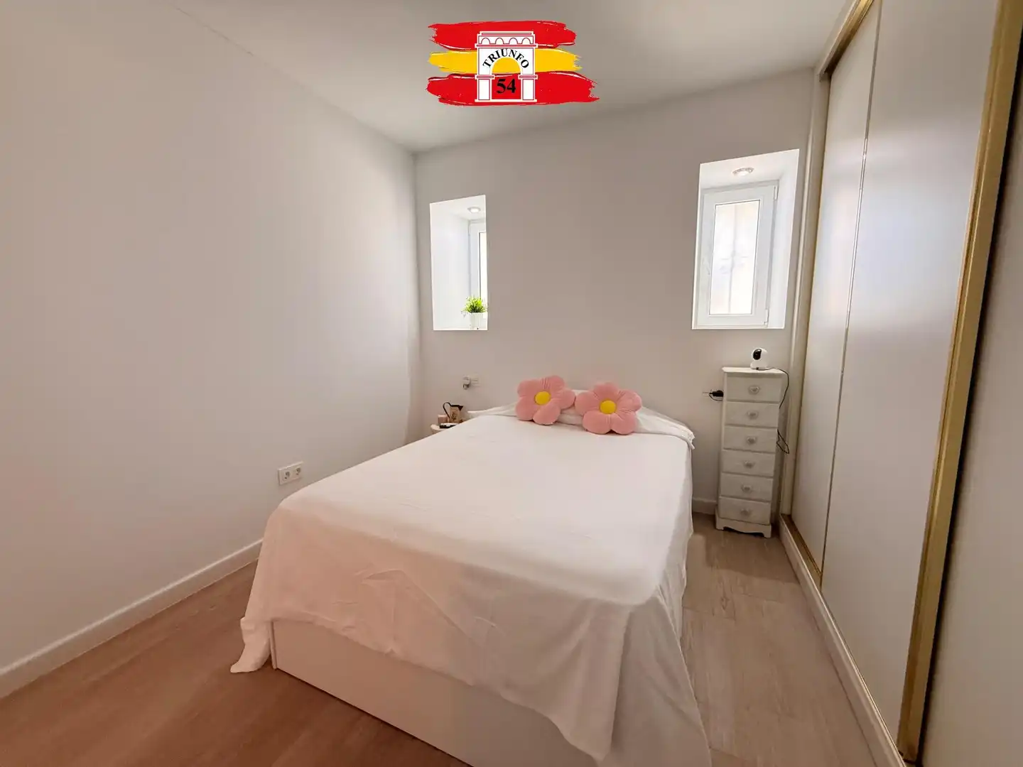 Schlafzimmer von Haus oder Chalet zum Verkauf in Pilar de la Horadada mit Klimaanlage, Privatgarten und Schwimmbad