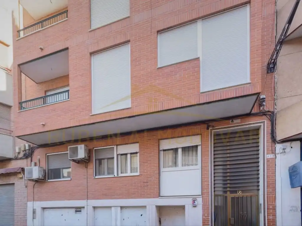Pis amb ascensor en venda a Calle Moreal 6