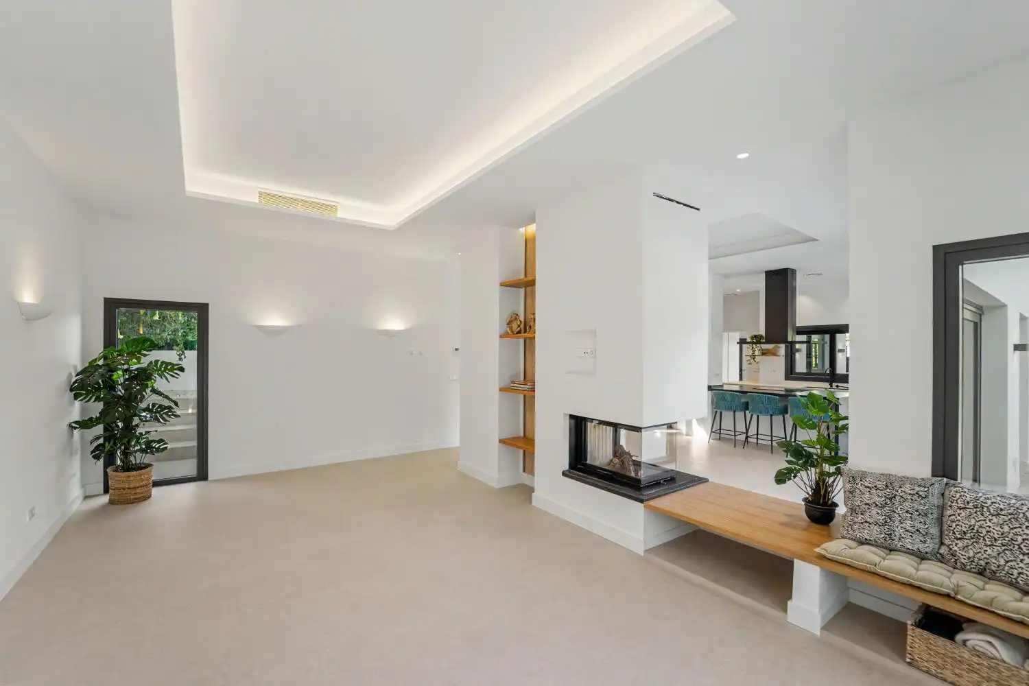 Sala de estar de Casa o chalet en venta en Sotogrande con Aire acondicionado, Calefacción y Jardín privado