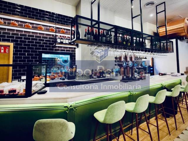 Local comercial en Alquiler en Las Águilas