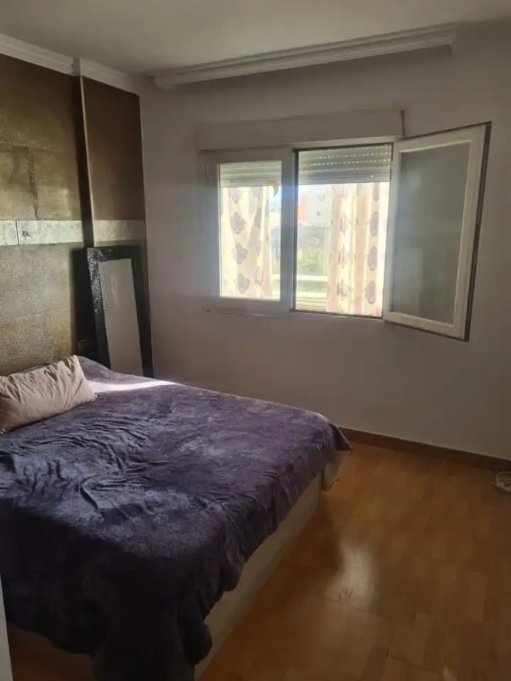 Habitación de Piso en venta en Melilla con Terraza y Piscina comunitaria