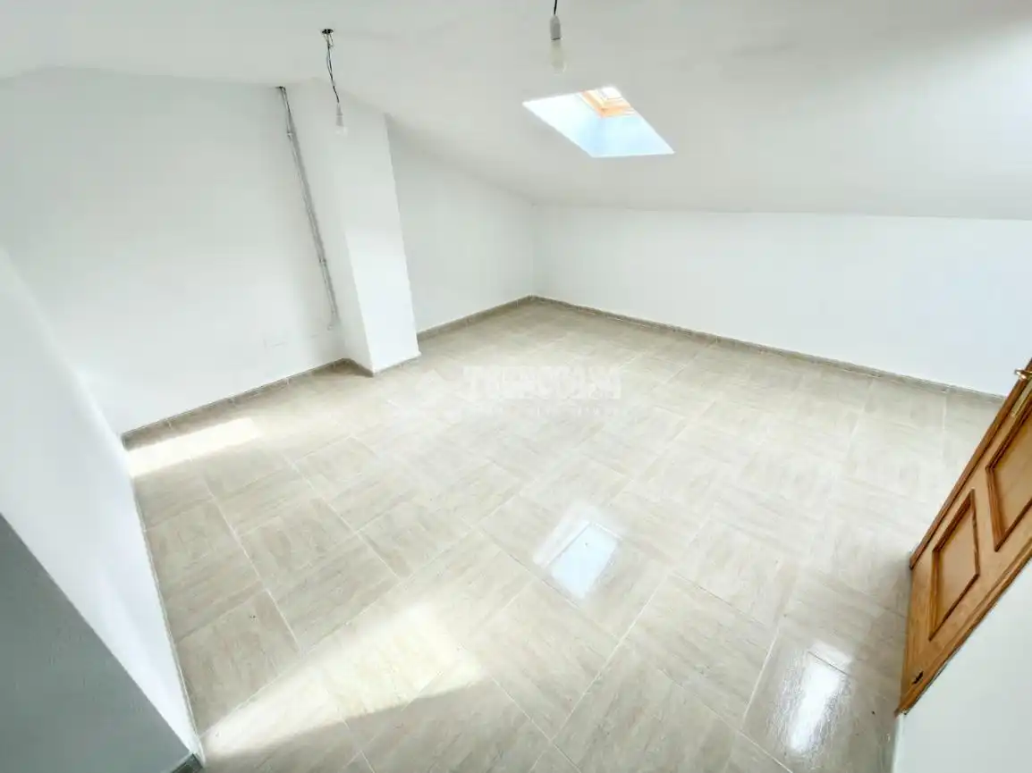 Casa adosada en venta en Valdeaveruelo con Aire acondicionado, Calefacción y Balcón