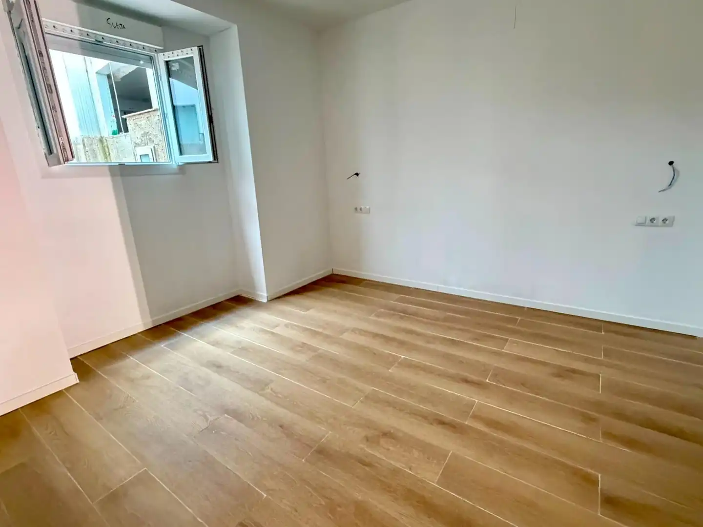 Habitación de Local en venta en Antequera