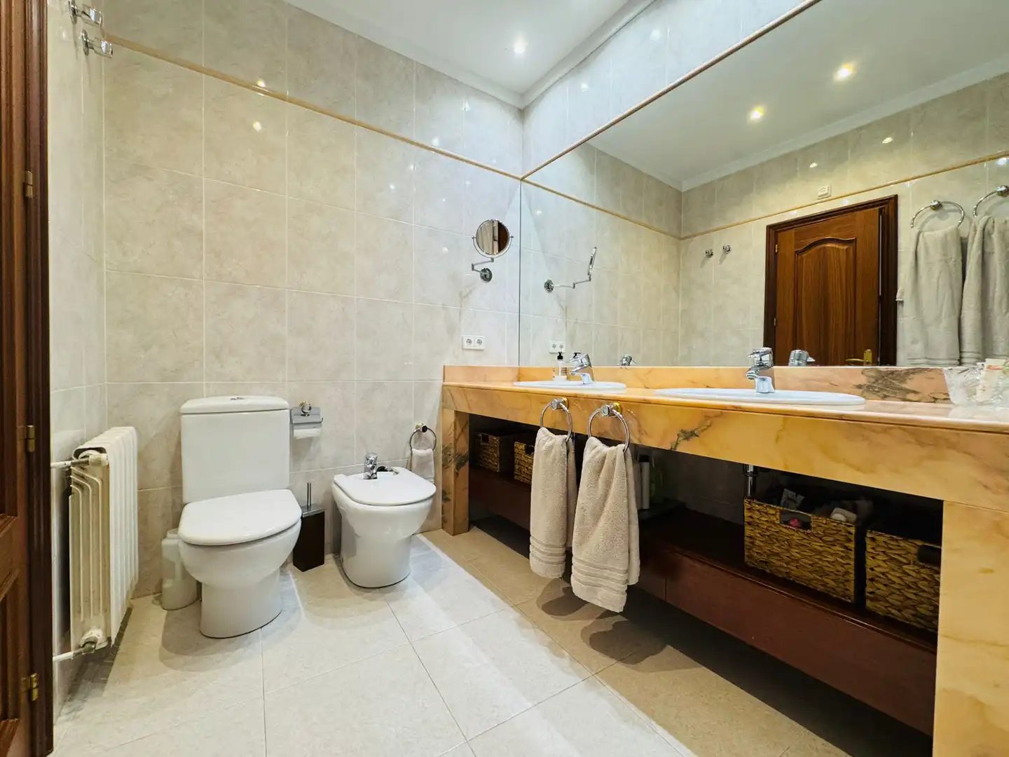 Baño de Casa o chalet en venta en Figueres con Aire acondicionado, Calefacción y Terraza