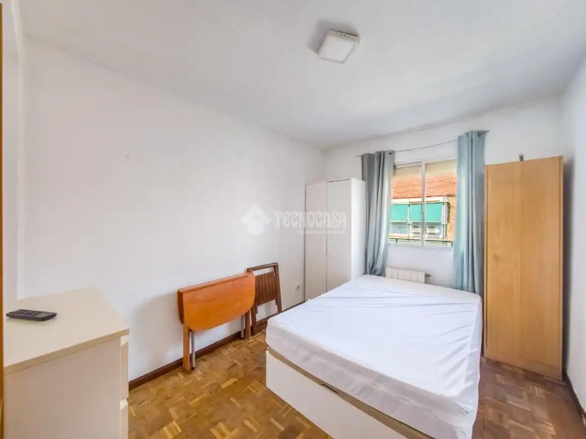 Habitación de Piso en venta en Madrid con Calefacción y Terraza