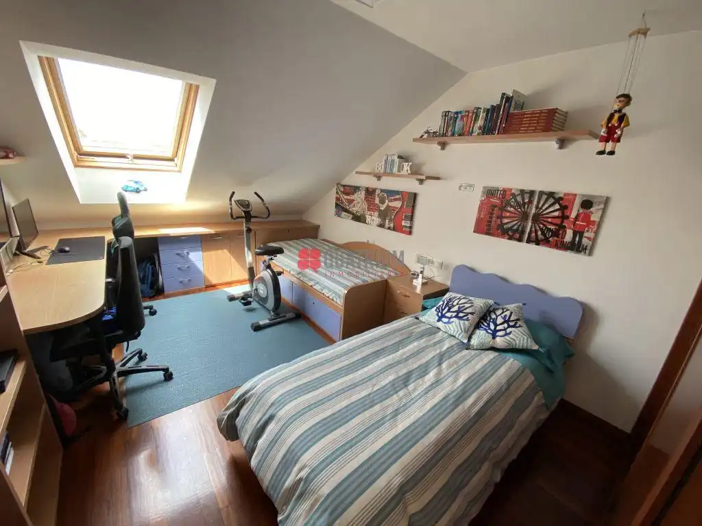 Habitación de Dúplex en venta en Ames con Calefacción, Trastero y Piscina