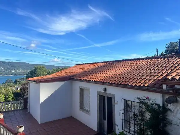 Vista exterior de Casa o xalet en venda en A Guarda   amb Jardí privat i Traster