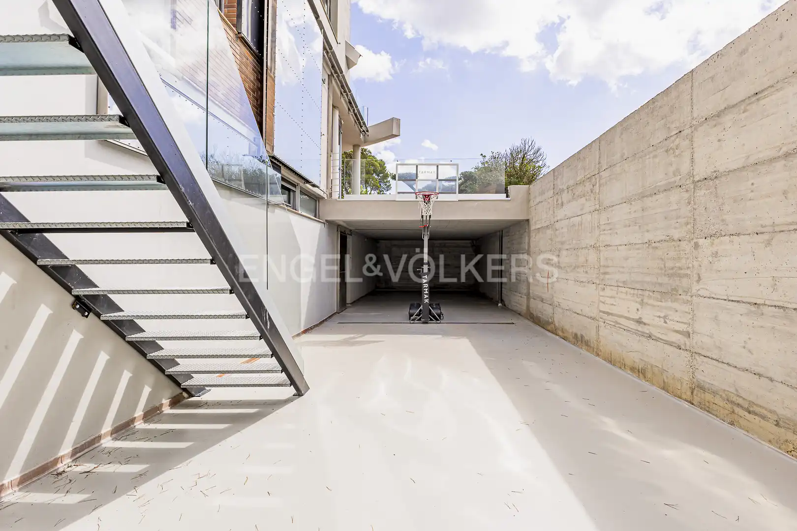 Vista exterior de Casa o chalet en venta en Olèrdola con Calefacción, Jardín privado y Parquet