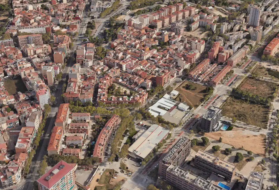 Vista exterior de Edificio en venta en Sabadell