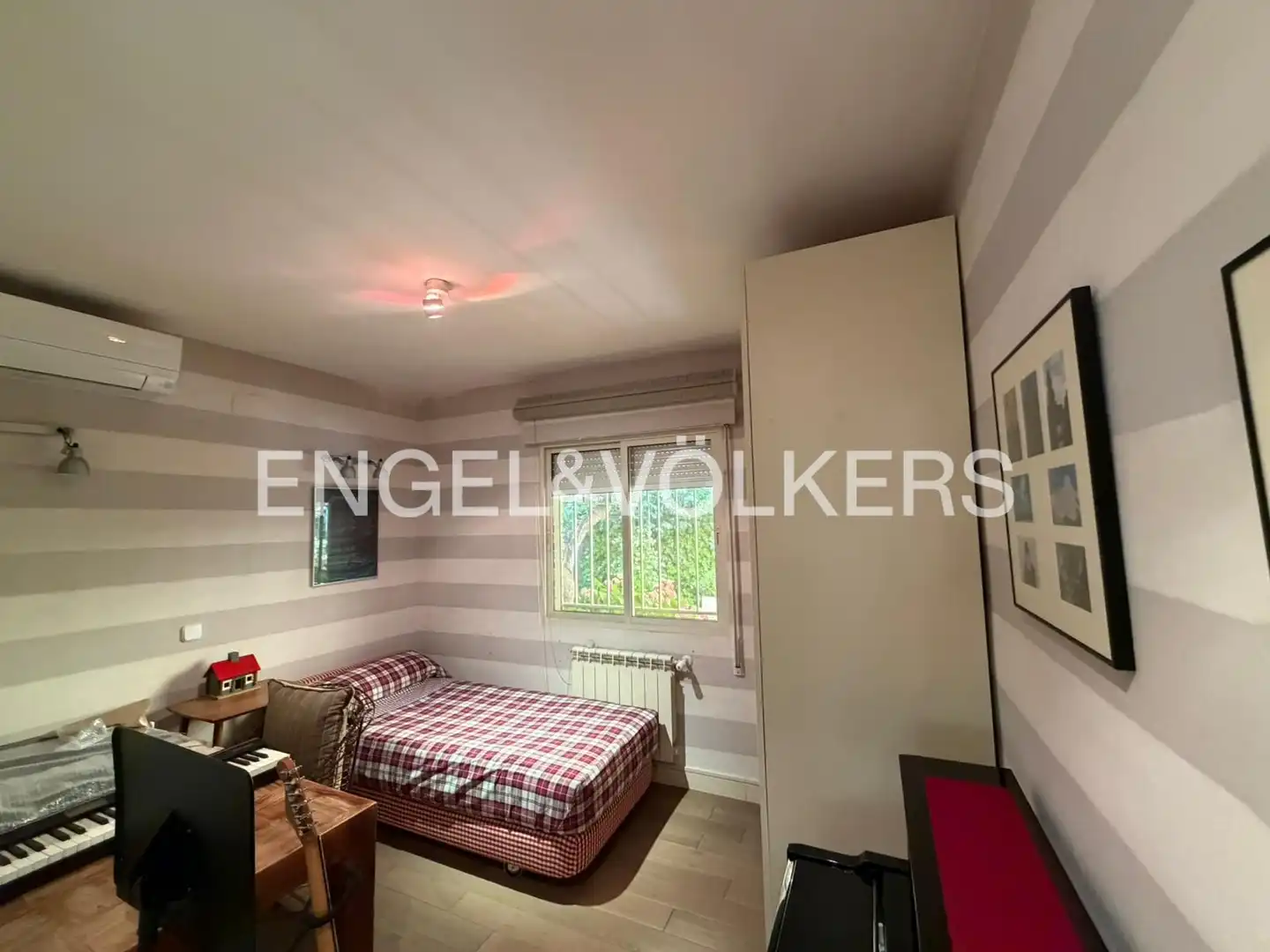 Habitación de Casa o chalet de alquiler en Soto del Real con Aire acondicionado, Calefacción y Jardín privado