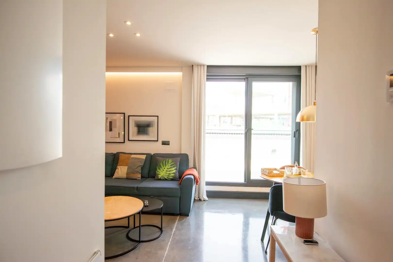 Sala de estar de Piso de alquiler en Madrid con Aire acondicionado, Jardín privado y Amueblado