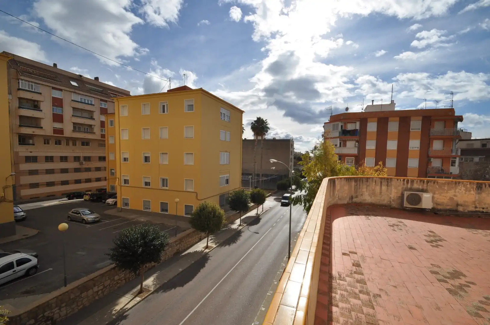 Casa adosada en venda a Petrer