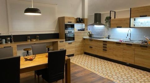 Casa en planta baja de 184 m2 con garaje para 2 coches, junto a la estación de tren, en Benetússer