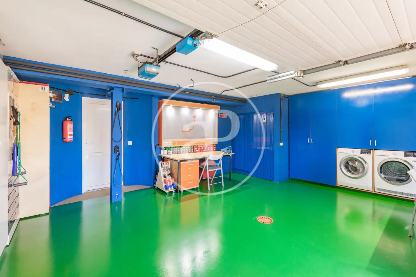 Houses for sale in Madrid  with Air Conditioner, Heating and Private garden