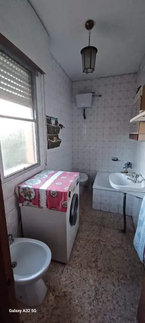 Bany de Finca rústica en venda en A Peroxa  amb Jardí privat, Terrassa i Moblat