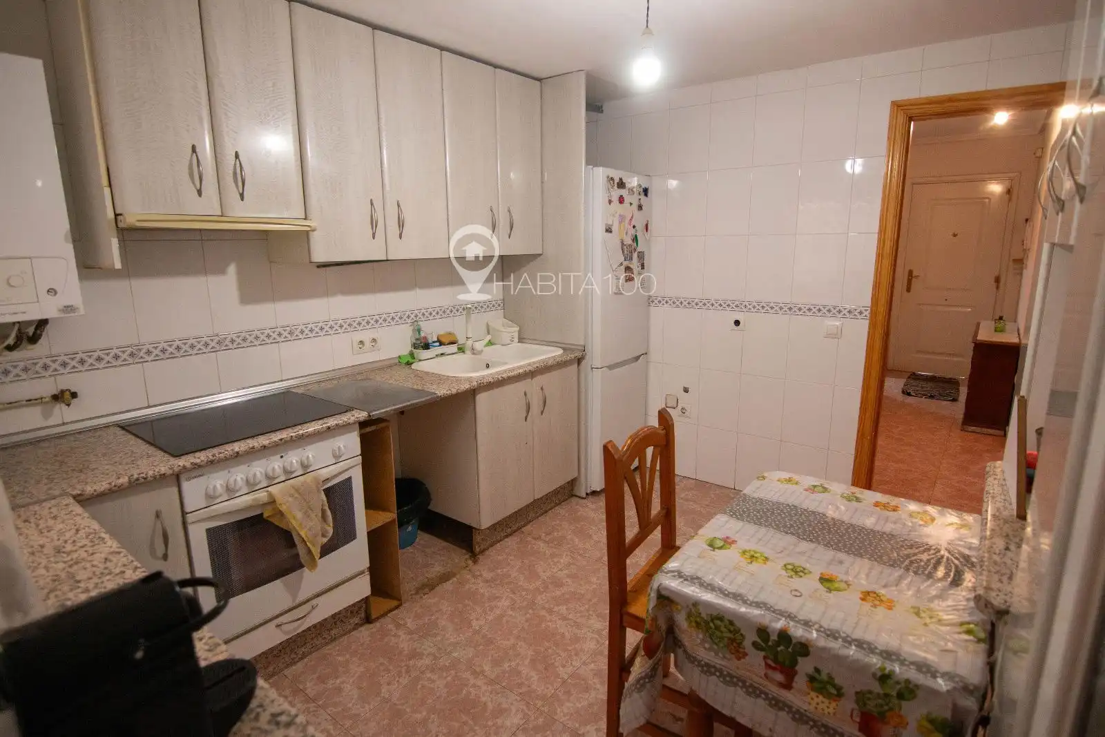 Cuina de Casa adosada en venda en Cuenca amb Calefacció i Moblat