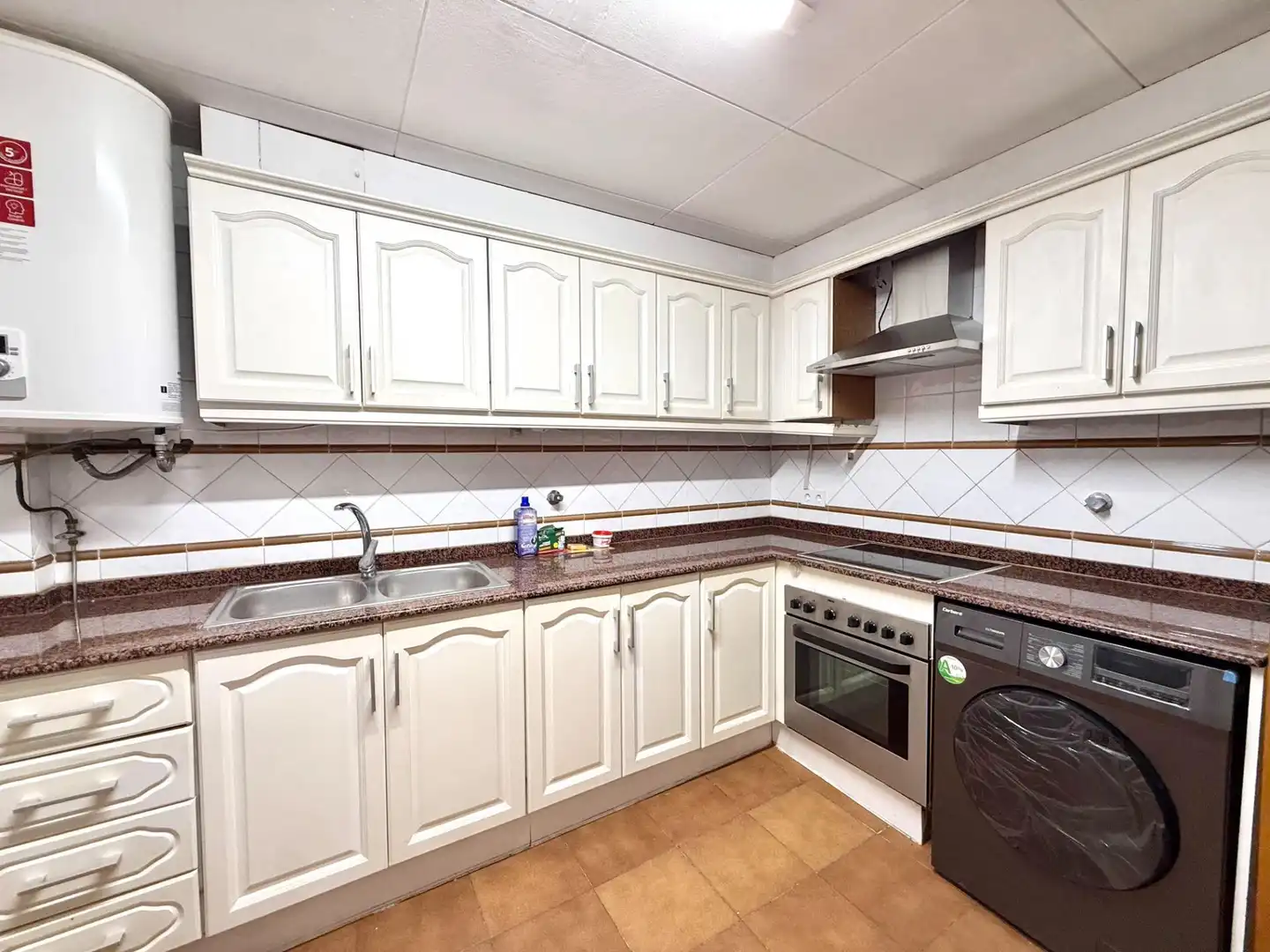 Kitchen of Flat for rent in Zona La Ermita