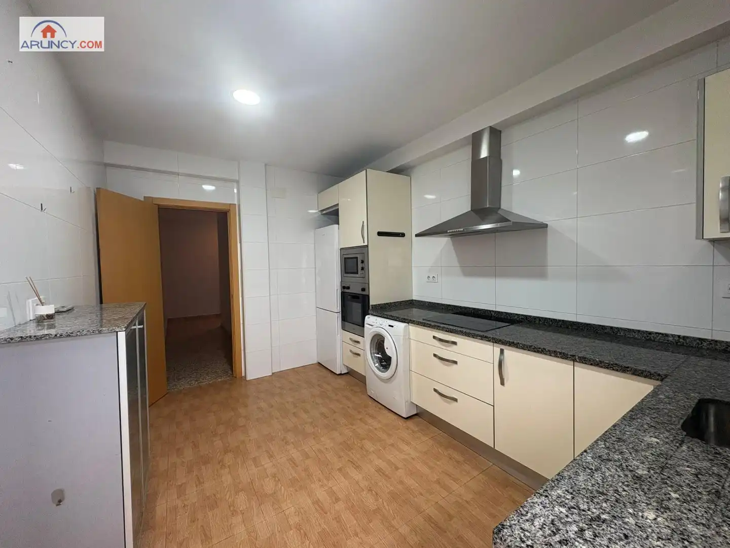 Cocina de Piso de alquiler en Sevilla con Aire acondicionado y Balcón