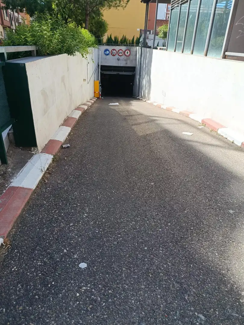 Parkplatz von Garage zur Miete in Valladolid