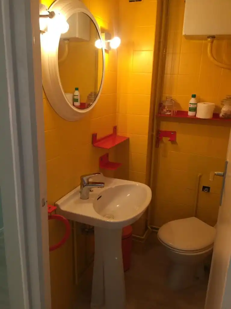 Bathroom of Flat for sale in El Vendrell