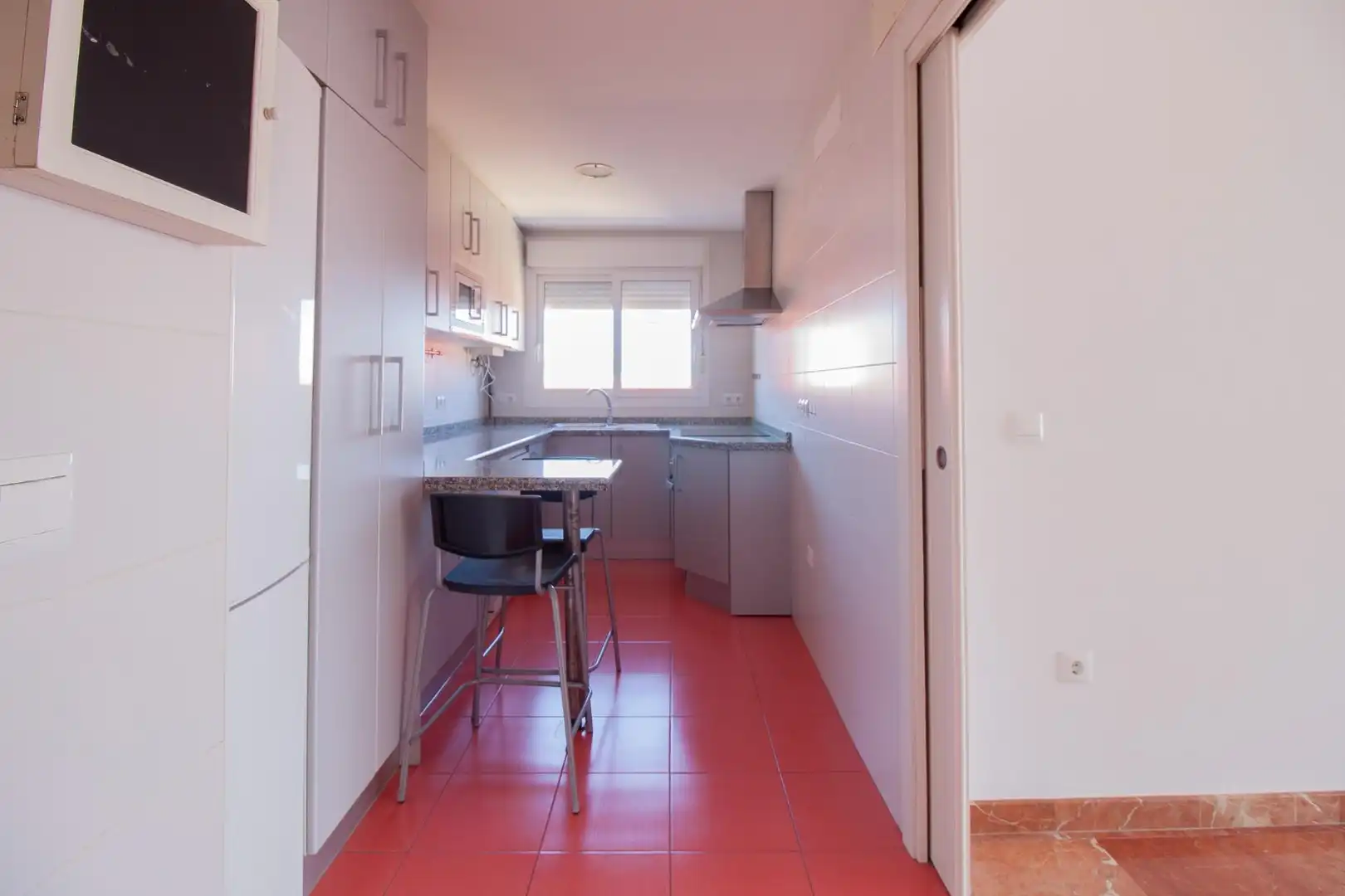 Kitchen of Flat for rent in Sevilla  with Air Conditioner and Heating
