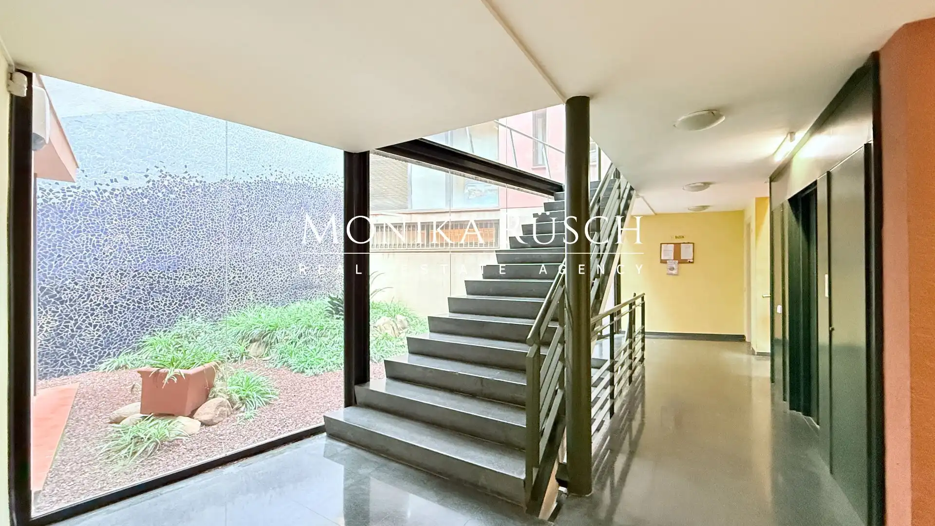 Office for sale in Cornellà de Llobregat  with Air Conditioner and Heating