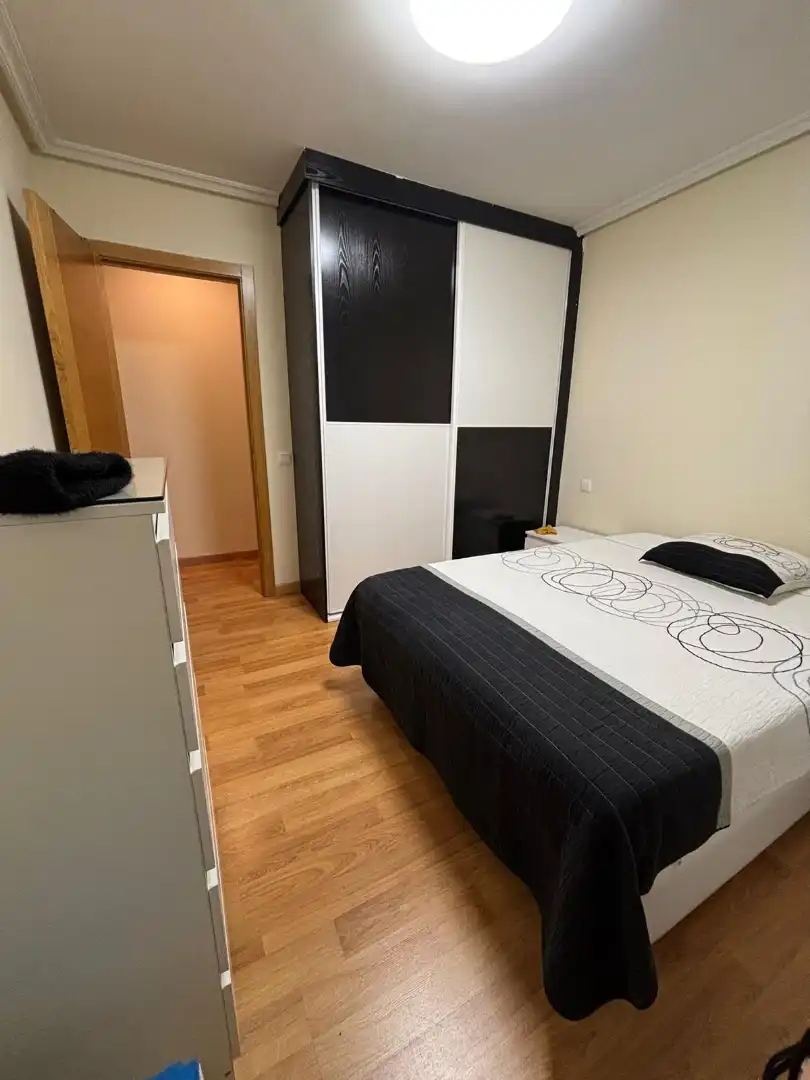 Schlafzimmer von Wohnung zur Miete in Castellanos de Moriscos mit Heizung, Möbliert und Ofen