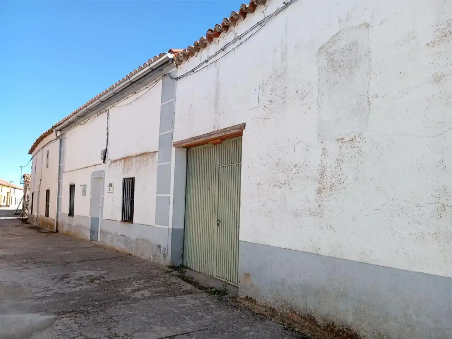 Vista exterior de Casa adosada en venda en Salmoral